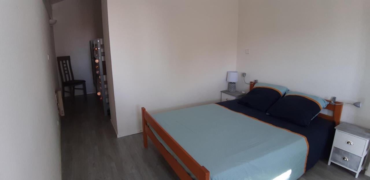 Appart 6 Personnes, 3 Min A Pied De La Plage Et Du Centre Ville Saint-Georges-de-Didonne Luaran gambar